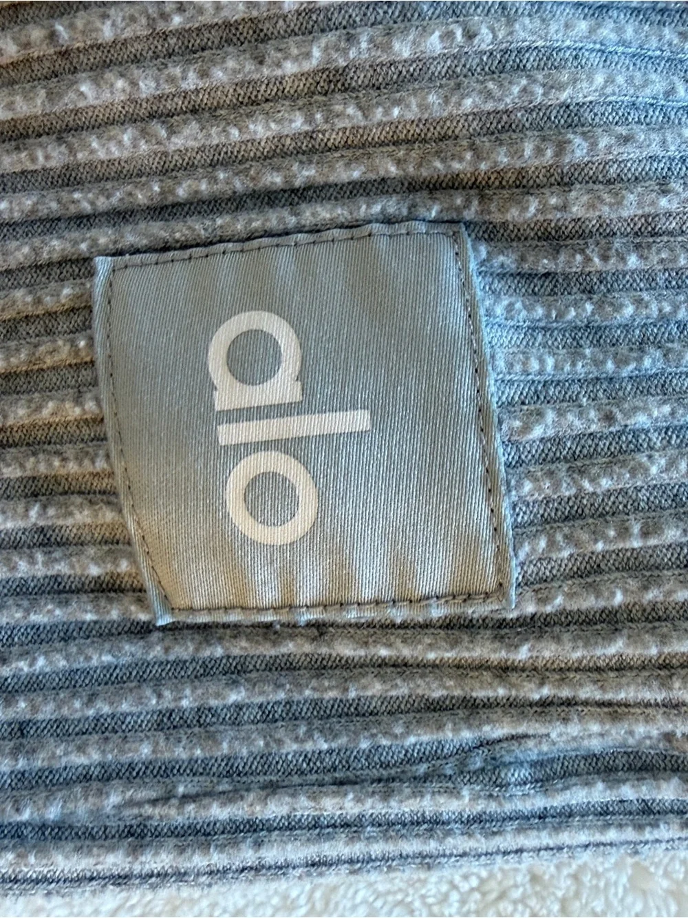 ALO Yoga authentic alo